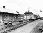 L&N Passenger approaching depot